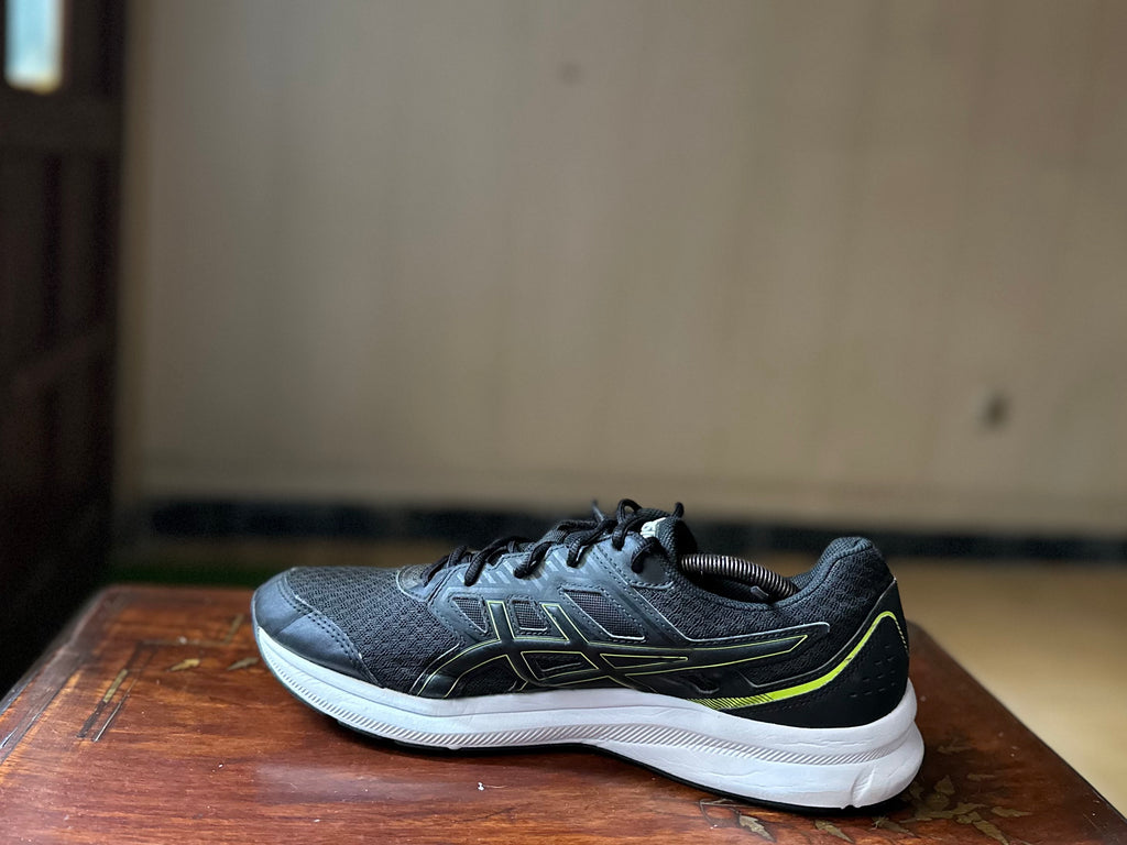 ORIGINAL Asics Jolt 3 Black Hazard Green Uk size: 11
Eu: 46