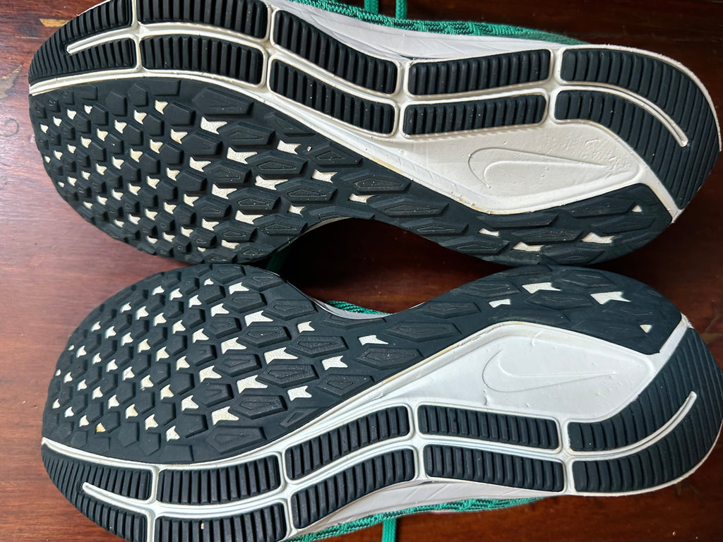 ORIGINAL Nike AirZoom Pegasus 35 Geode Teal Uk size: 4.5
Eu: 38