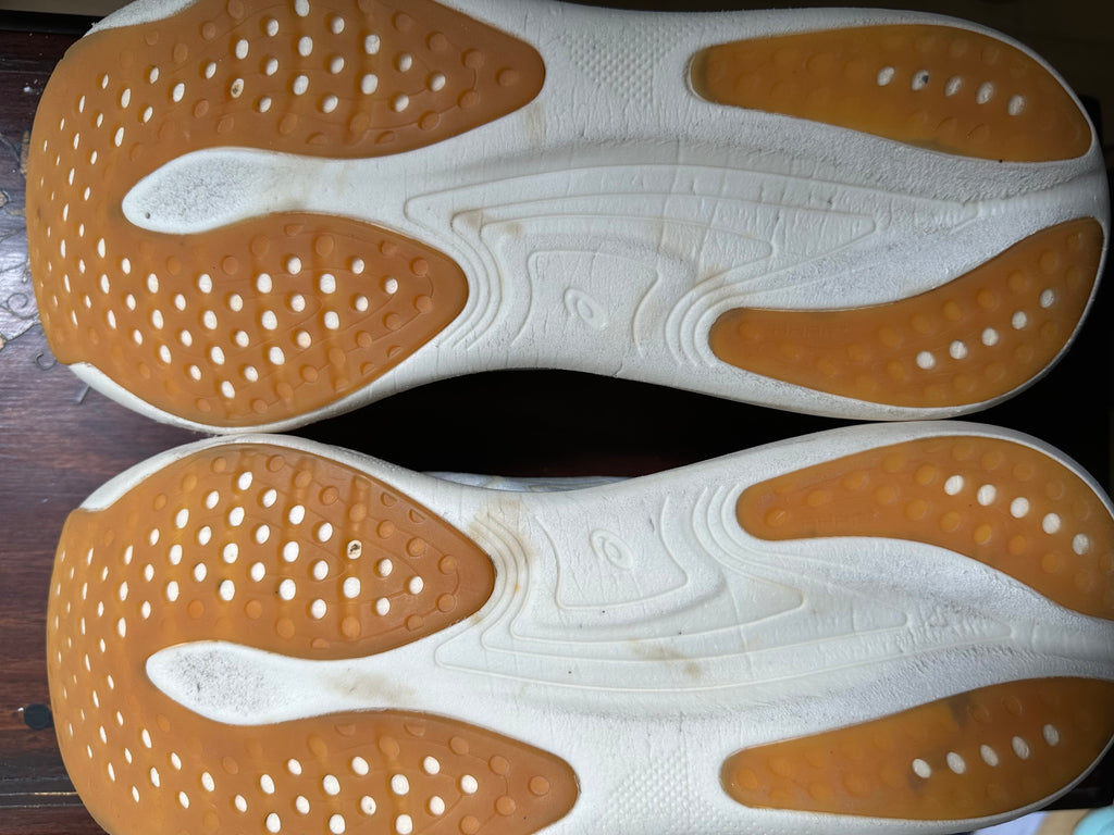 ORIGINAL Asics Gel-Nimbus 25 White Gum Uk size: 11.5
Eu: 47