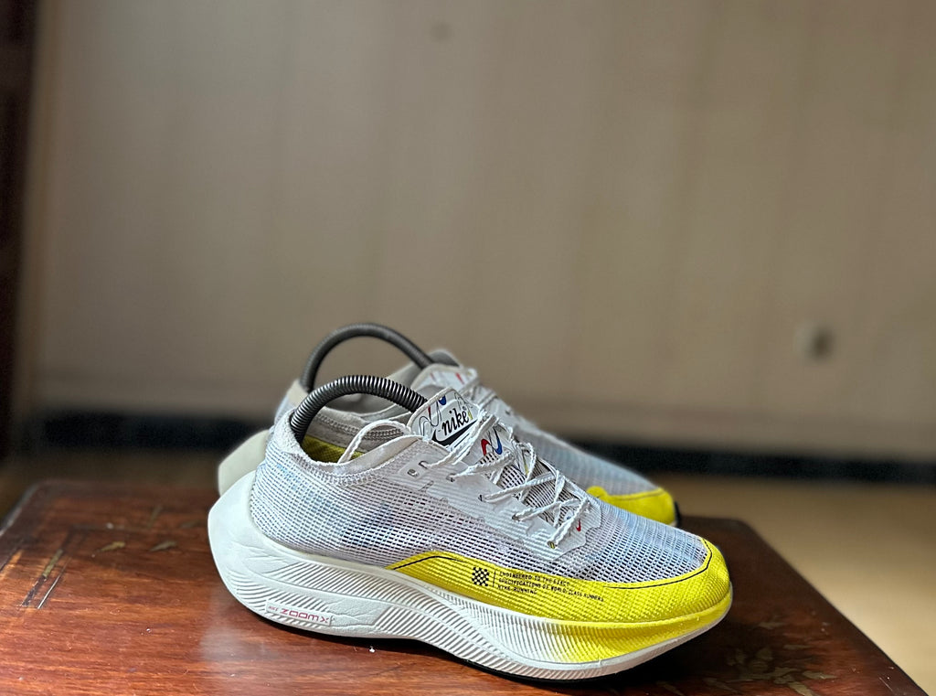 ORIGINAL Nike ZoomX VaporFly Next% 2 White Yellow Strike (Carbon Plated)