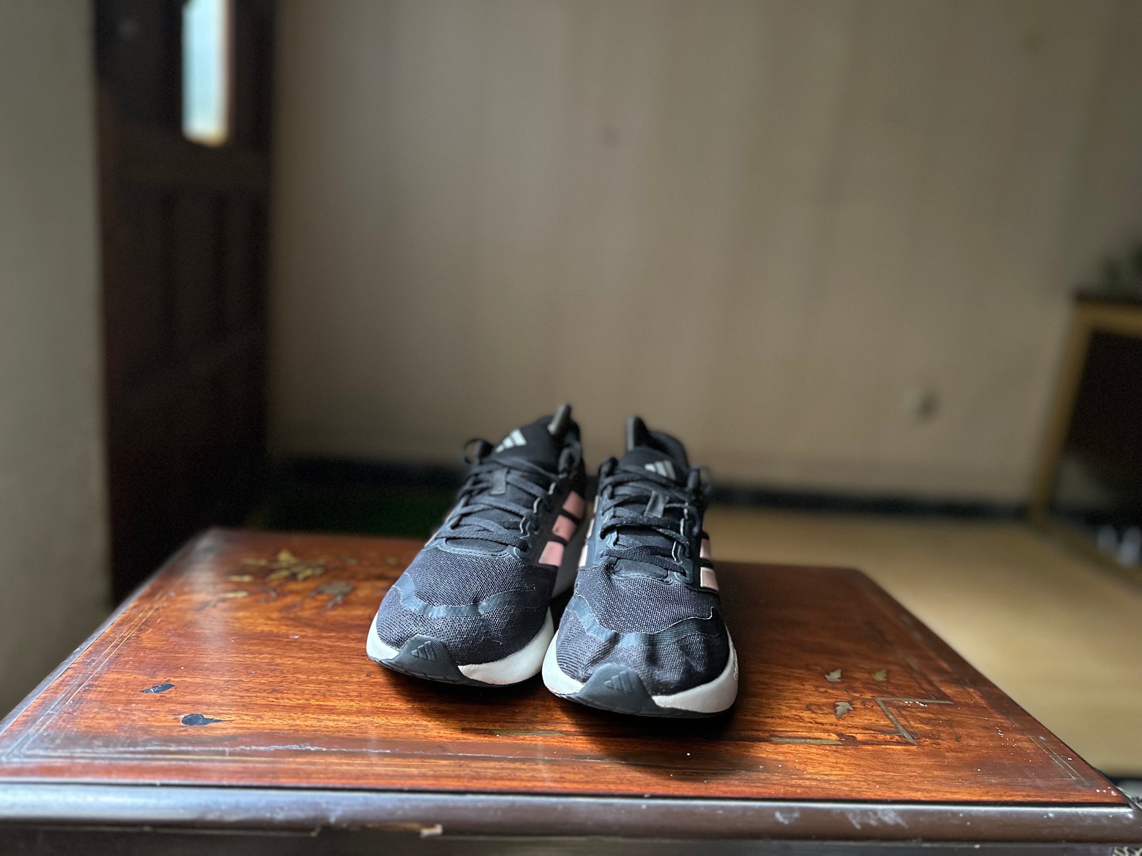 ORIGINAL Adidas RunFalcon 5 Black/Pink Uk size: 5.5
Eu: 38.5