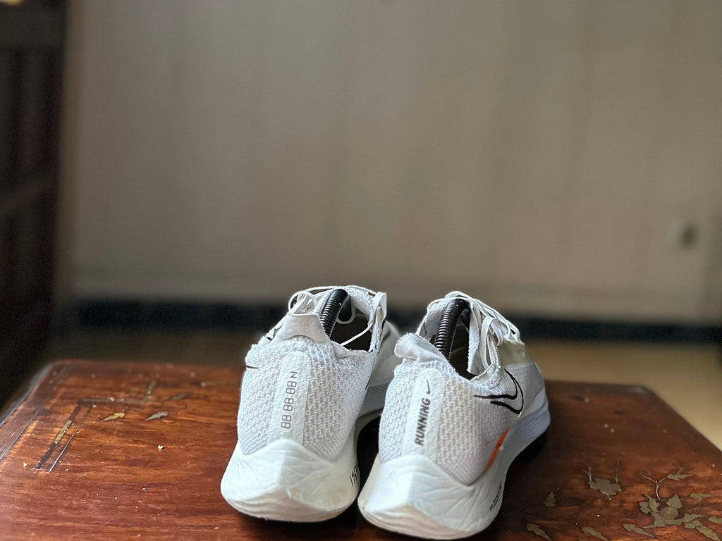 ORIGINAL Nike ZoomX StreakFly White Black Photon Dust Uk size: 7 Eu: 41