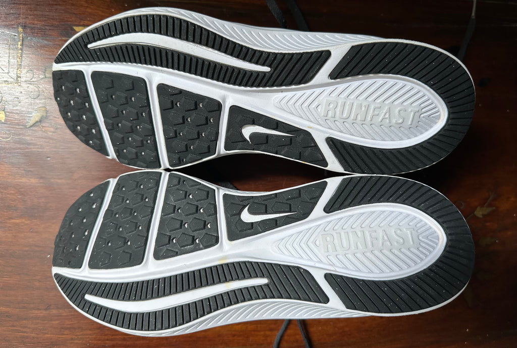 ORIGINAL Nike Star Runner 2 Anthracite/Electric Green Uk size: 5 Eu: 38