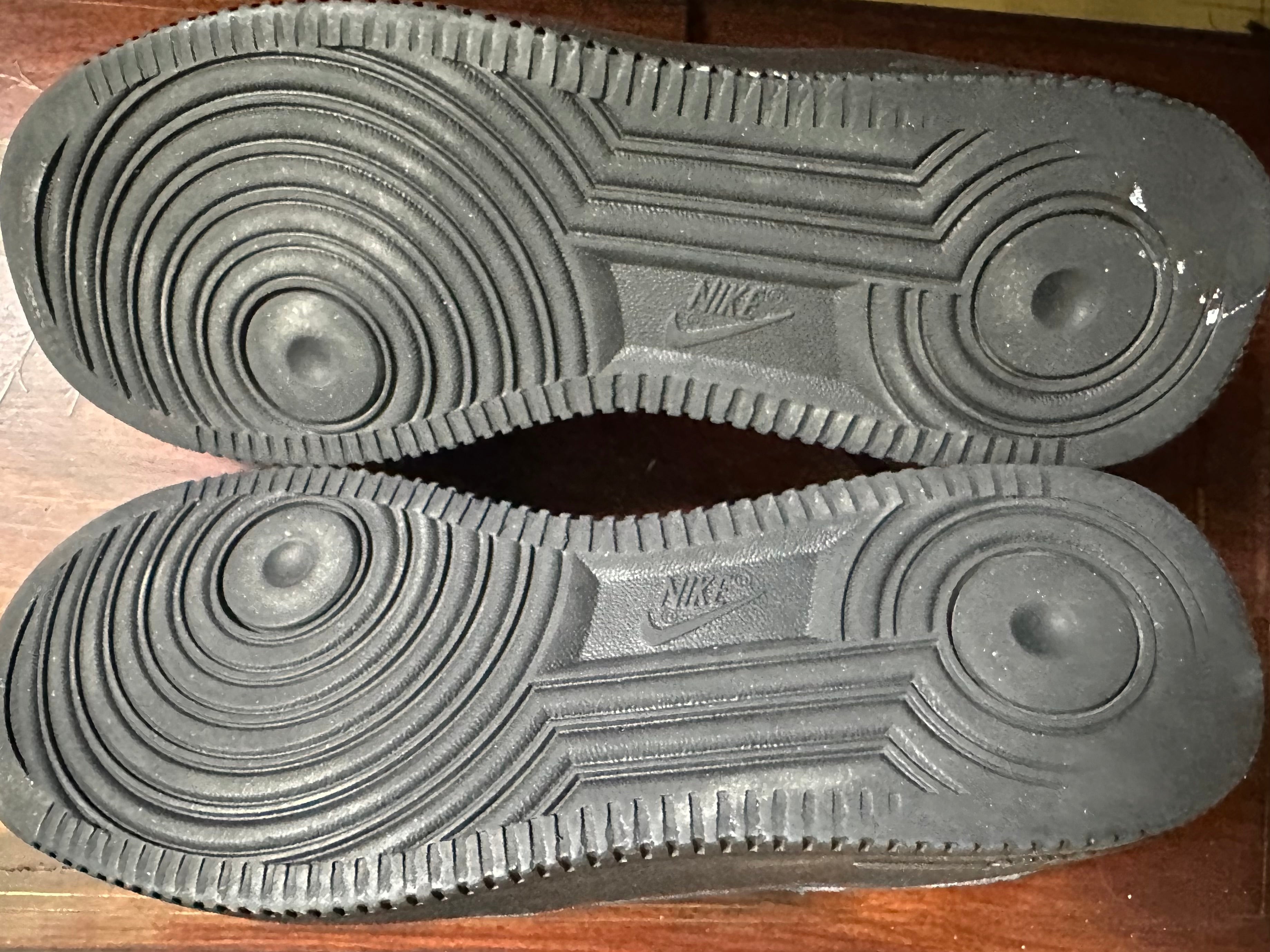 ORIGINAL Nike AirForce 1 Triple Black Uk size: 9 Eu: 44