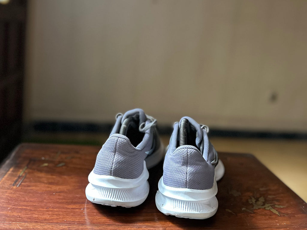 ORIGINAL Nike DownShifter 11 Smoke Grey Uk size: 7.5
Eu: 42