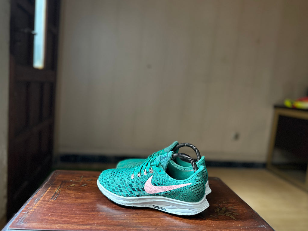 ORIGINAL Nike AirZoom Pegasus 35 Geode Teal Uk size: 4.5
Eu: 38