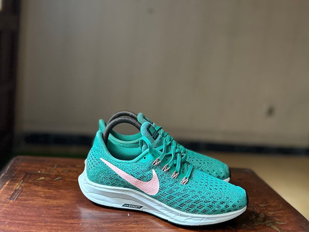 ORIGINAL Nike AirZoom Pegasus 35 Geode Teal Uk size: 4.5
Eu: 38