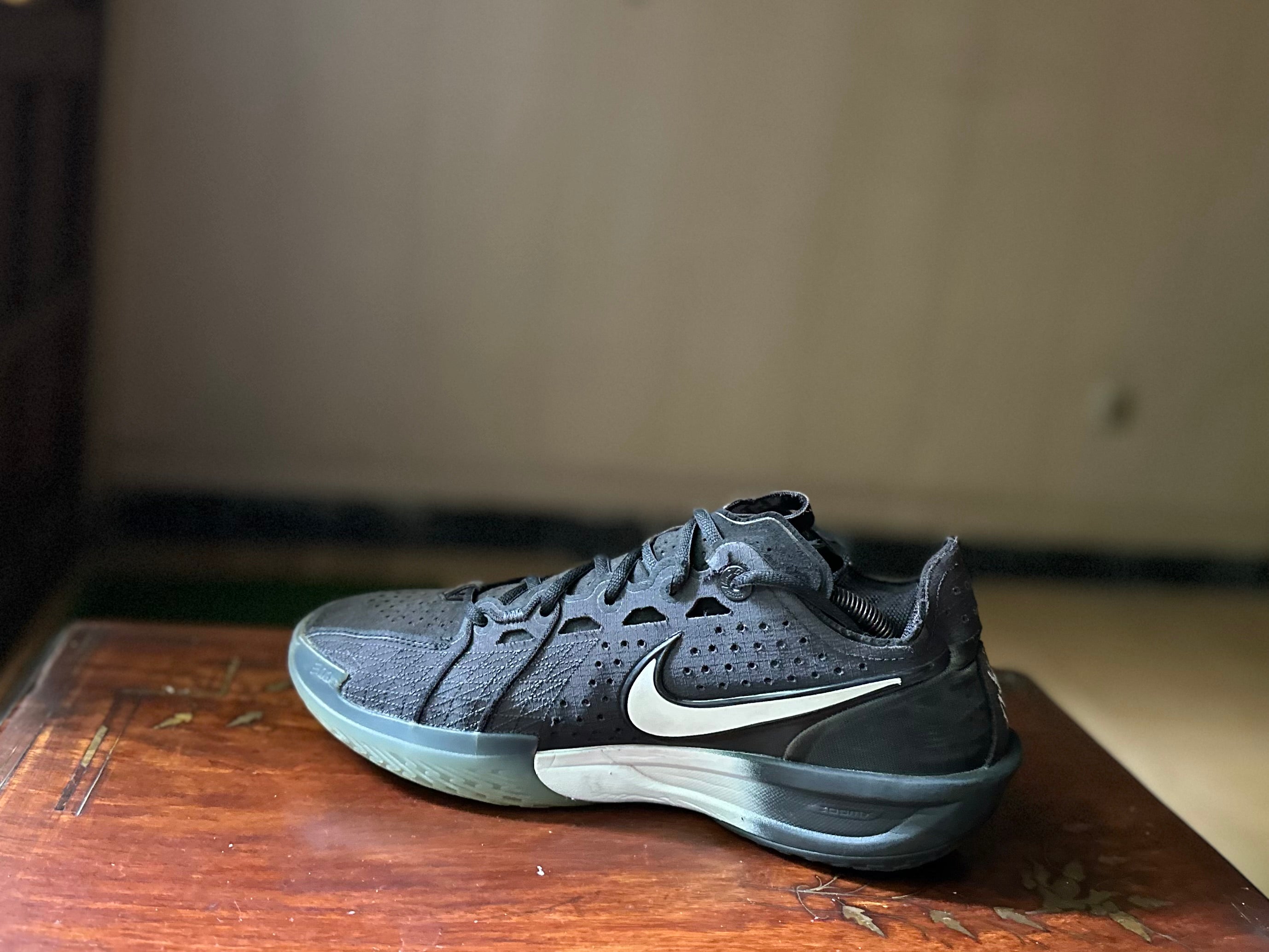 ORIGINAL Nike Zoom GT Cut 3 EP White Iron Grey Uk size: 9.5
Eu: 44.5