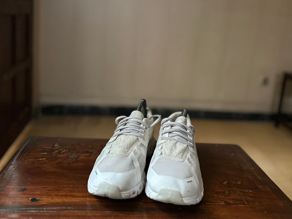 ORIGINAL ON Cloud 5 Triple White