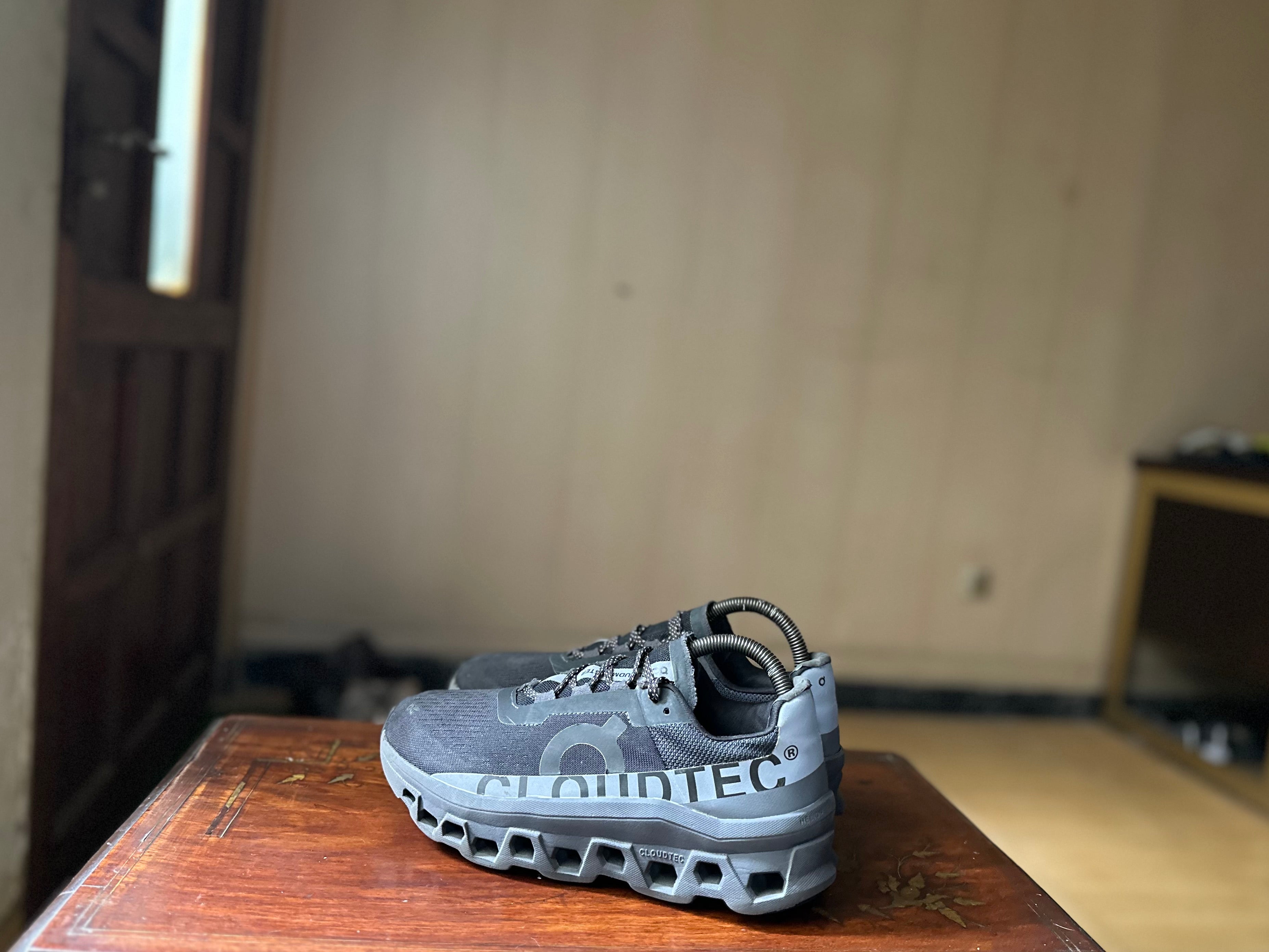 ORIGINAL On CloudMonster 2 Lumos Reflective Black Uk size: 7 Eu: 40.5