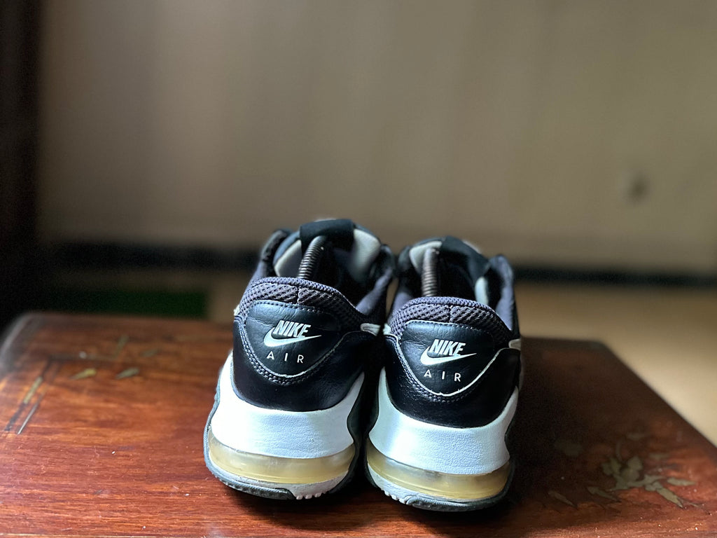ORIGINAL Nike AirMax Excee Black/White Uk size: 7.5 Eu: 42