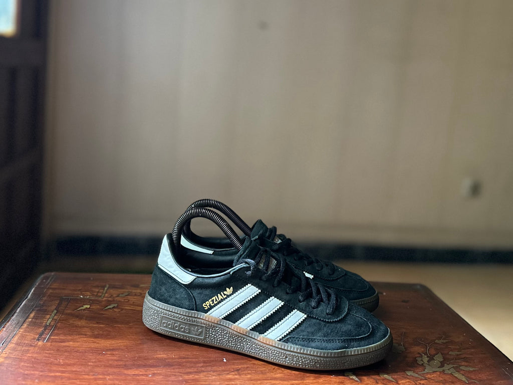 ORIGINAL Adidas Spezial Black/White Uk size: 4 Eu: 36.1/3