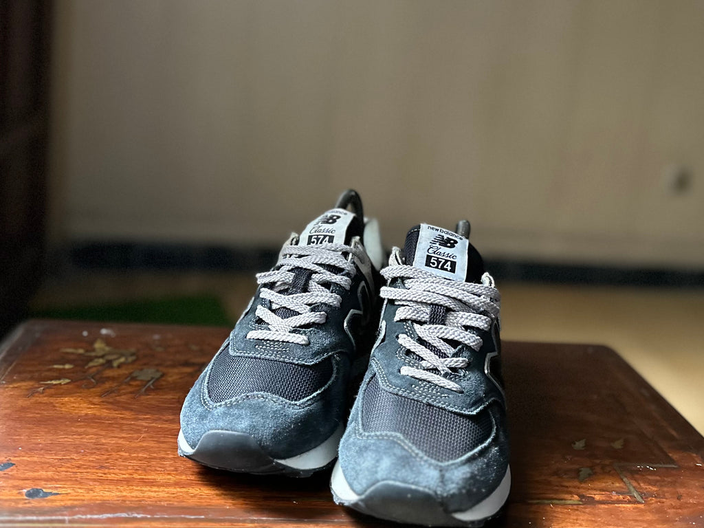 ORIGINAL New Balance 574 Classic Black Gray Uk size: 6.5
Eu: 40