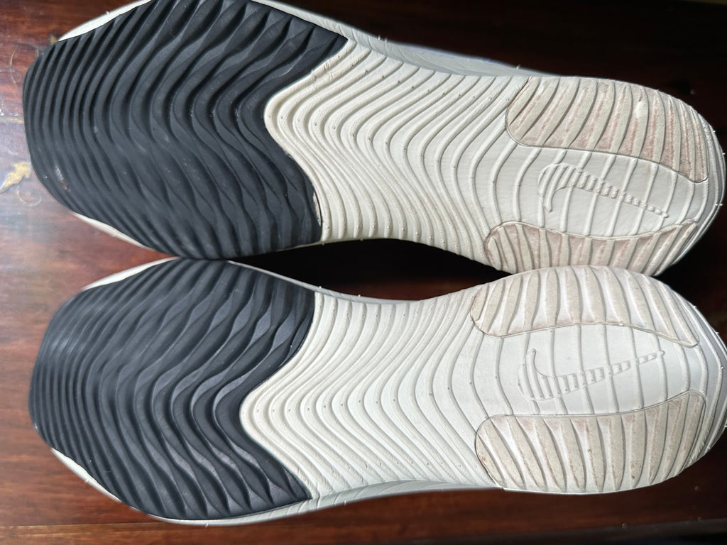 ORIGINAL Nike ZoomX StreakFly White Black Photon Dust Uk size: 6 Eu: 40