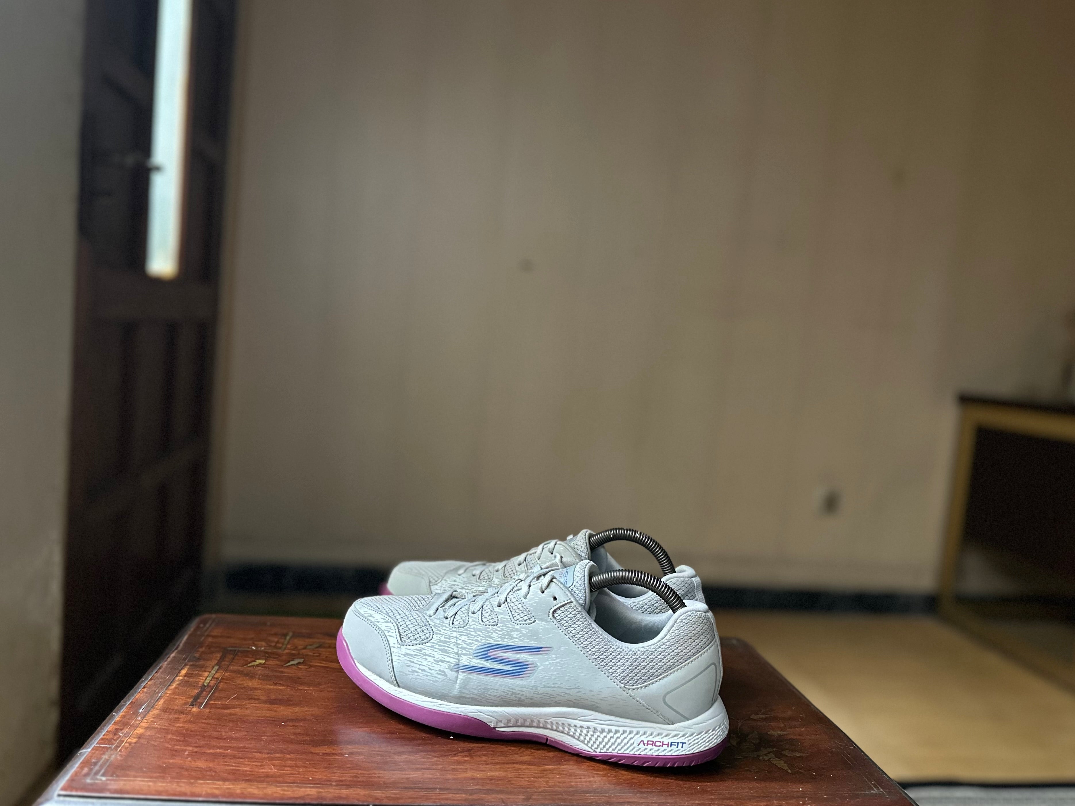 ORIGINAL Sketchers Viper Court Grey/CourtPurple Uk size: 6
Eu: 39