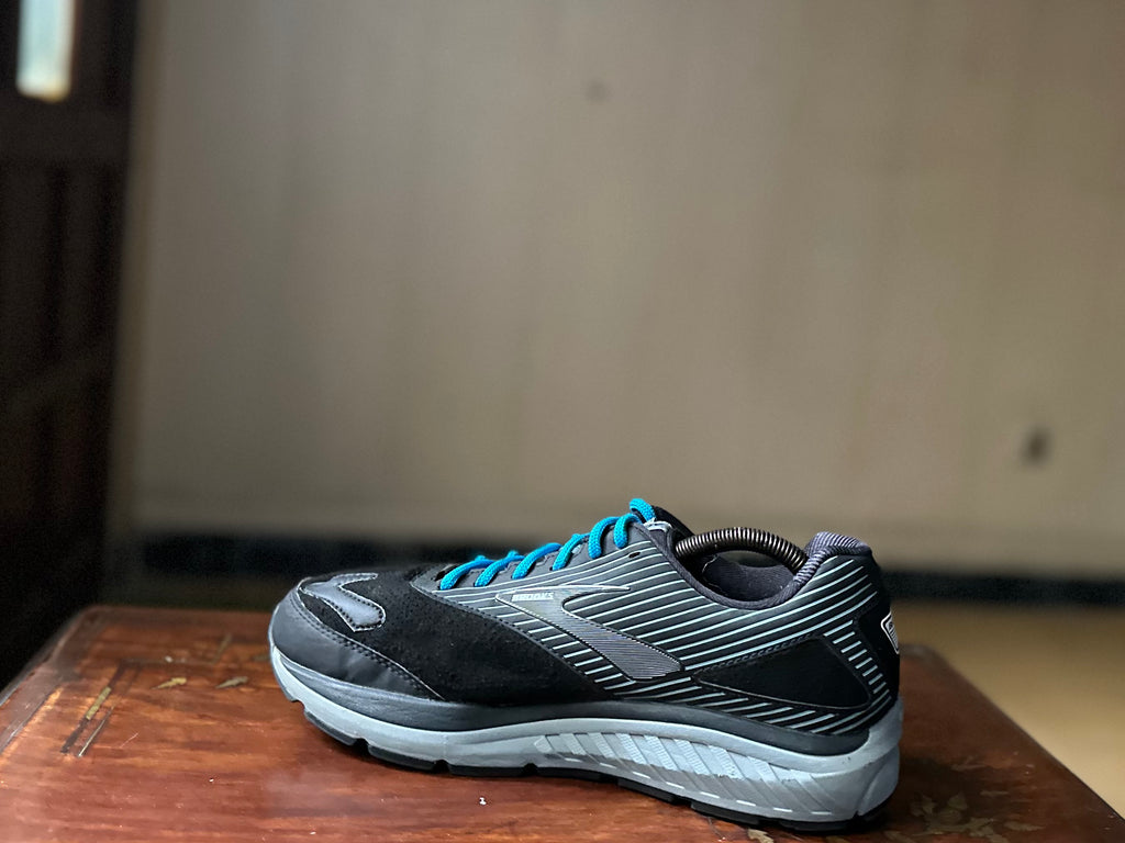 ORIGINAL Brooks Addiction Walker Suede 2 Black Prime Uk size: 8.5 Eu: 43