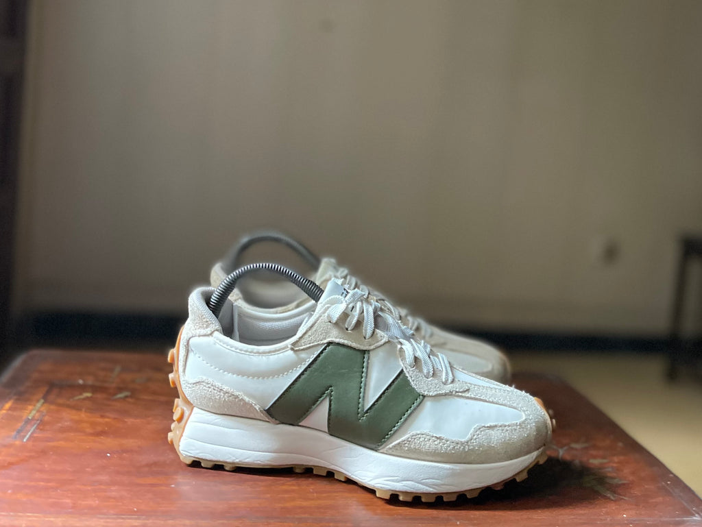 ORIGINAL New Balance 327 MoonBeam Oak Leaf