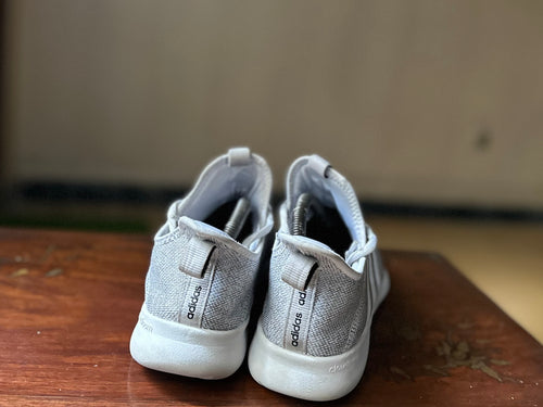 ORIGINAL Adidas CloudFoam Pure 2.0 White/Grey Uk size: 8.5
Eu: 42.5