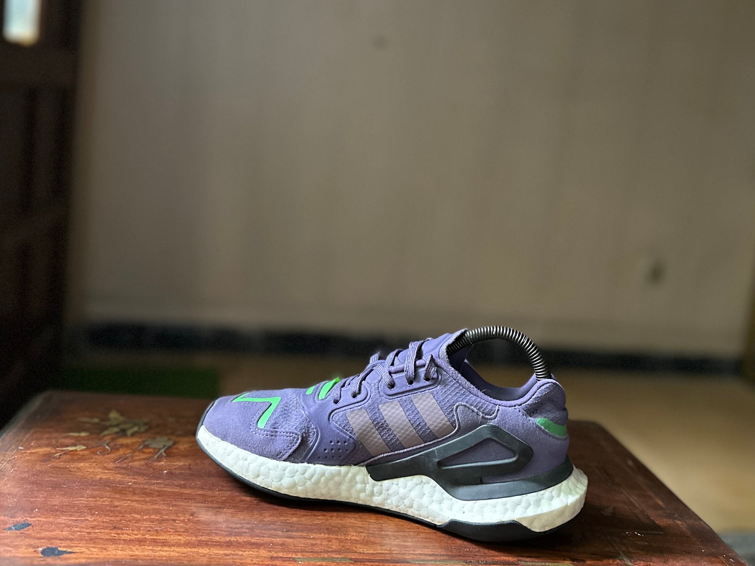 ORIGINAL Adidas WomenDay Purple Green Uk size: 5
Eu: 38