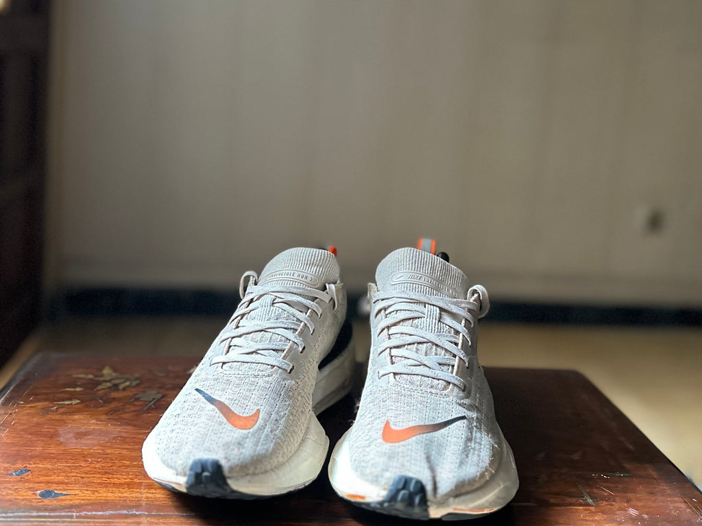 ORIGINAL Nike ZoomX Invincible Run 3 OatMeal Safety Orange