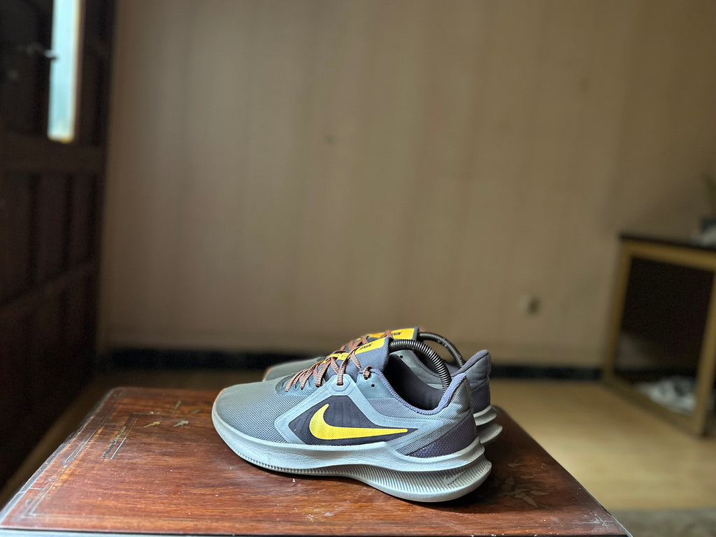 ORIGINAL Nike DownShifter 10 GEO Marathon