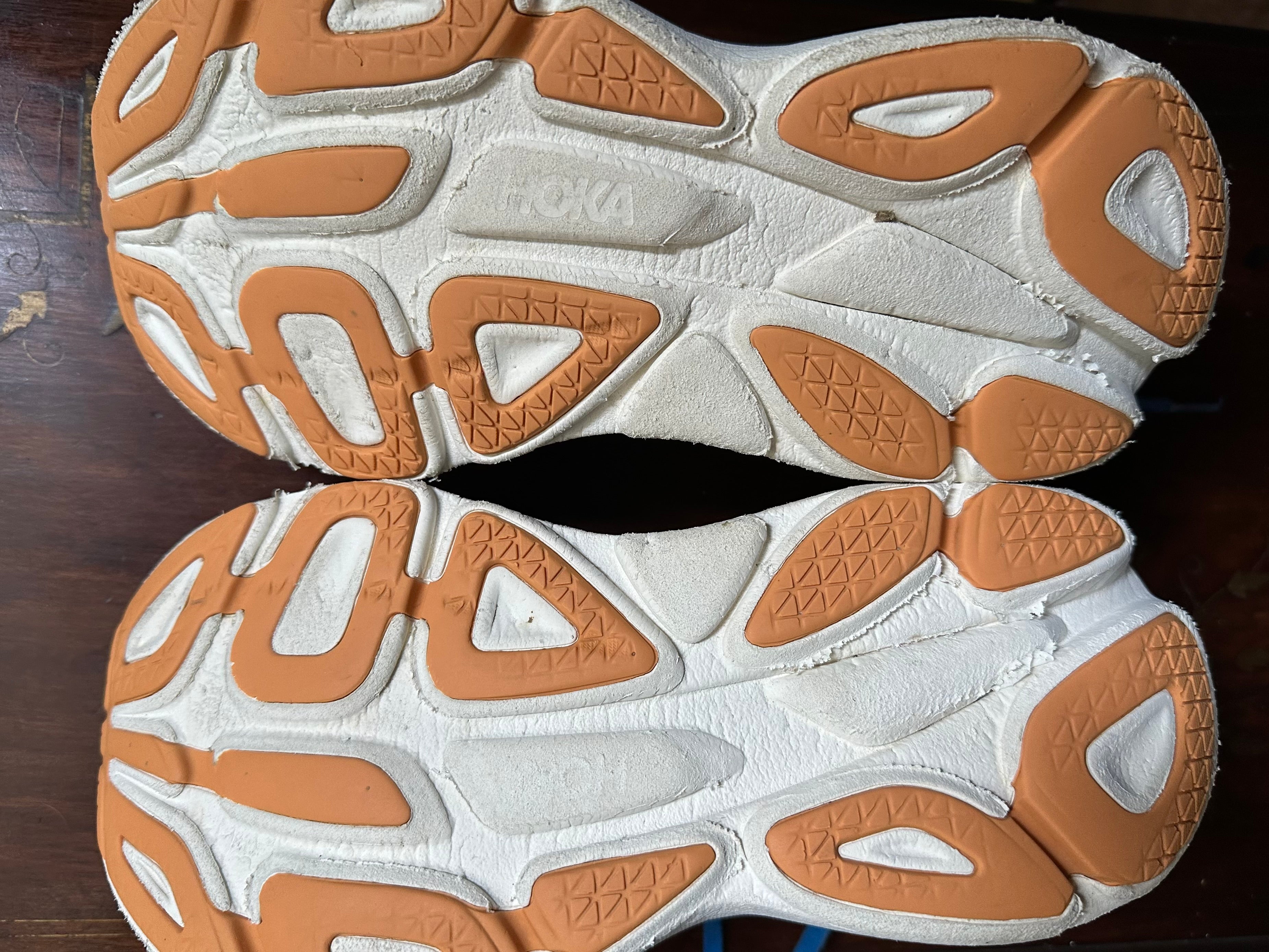 ORIGINAL Hoka One Bondi 8 Coastal Sky Uk size: 5.5 Eu: 39