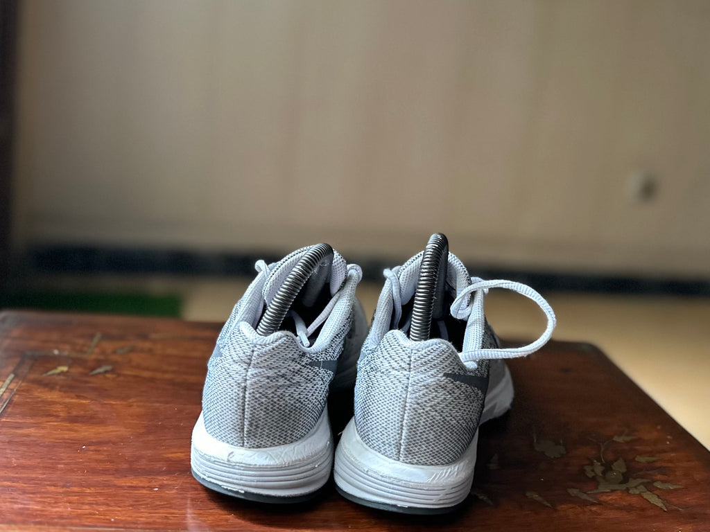 ORIGINAL Nike AirZoom Vomero 11 Pure Platinum Uk size: 5 Eu: 38