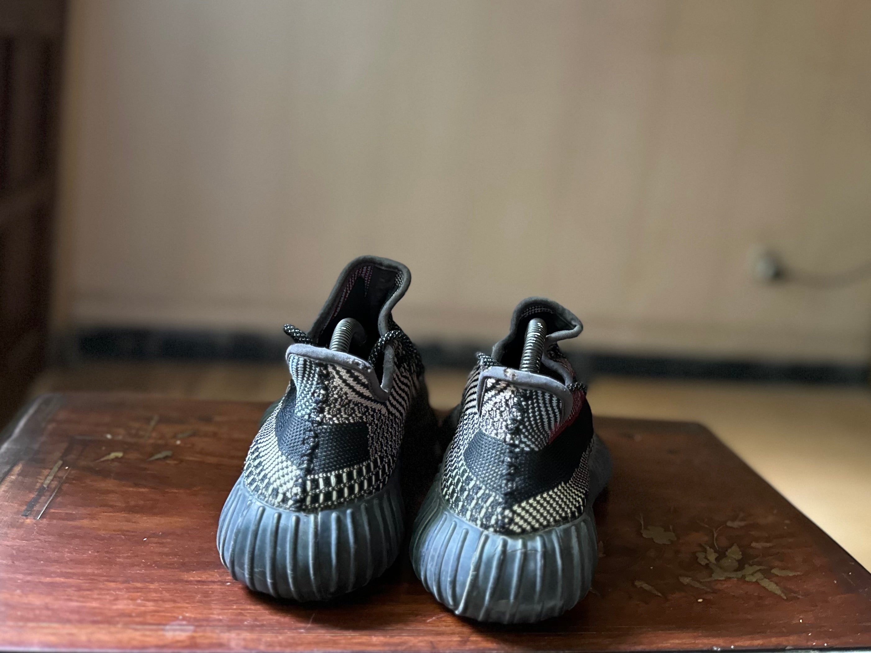 ORIGINAL Adidas Yeezy Boost 350 V2 Yecheil Uk size: 6.5 Eu: 40