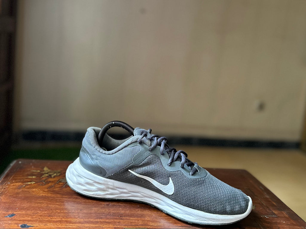 ORIGINAL Nike Revolution 6 Iron Grey Uk size: 9Eu: 44 Condition: 9.5/10