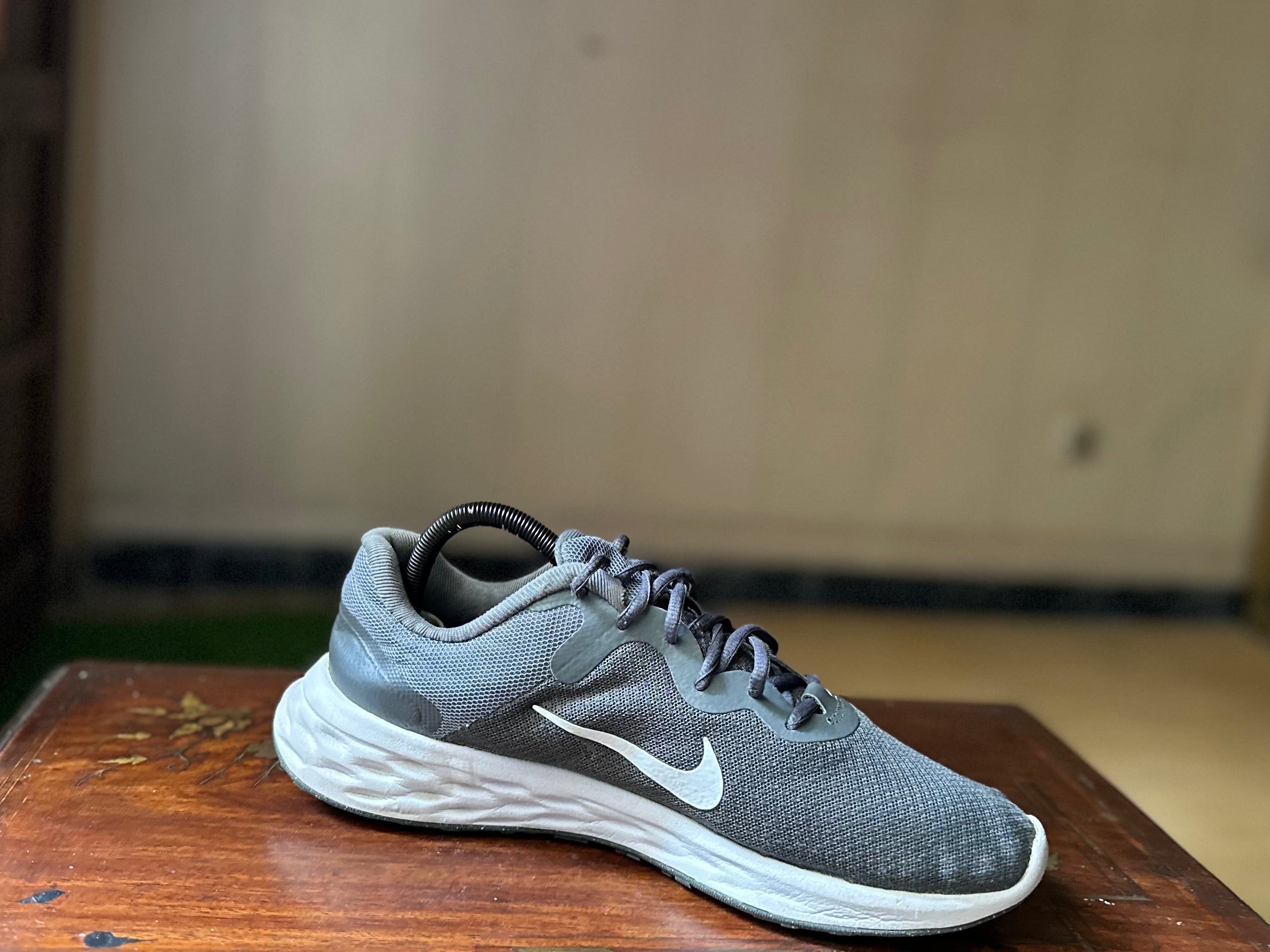 ORIGINAL Nike Revolution 6 Iron Grey Uk size: 9Eu: 44 Condition: 9.5/10