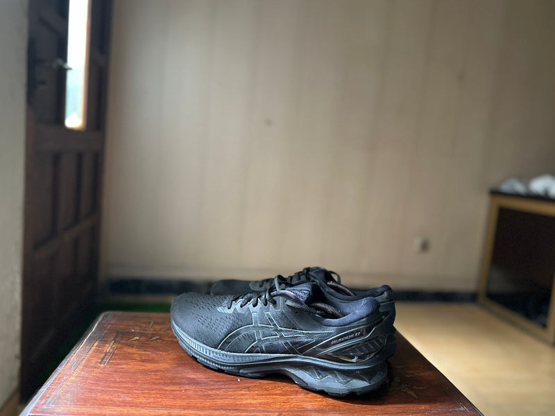 ORIGINAL Asics Gel-Kayano 27 Triple Black Uk size: 11 Eu: 46