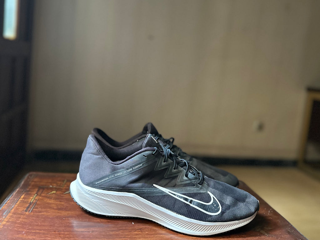 ORIGINAL Nike Zoom Quest 3 Black/White Uk size: 13
Eu: 48