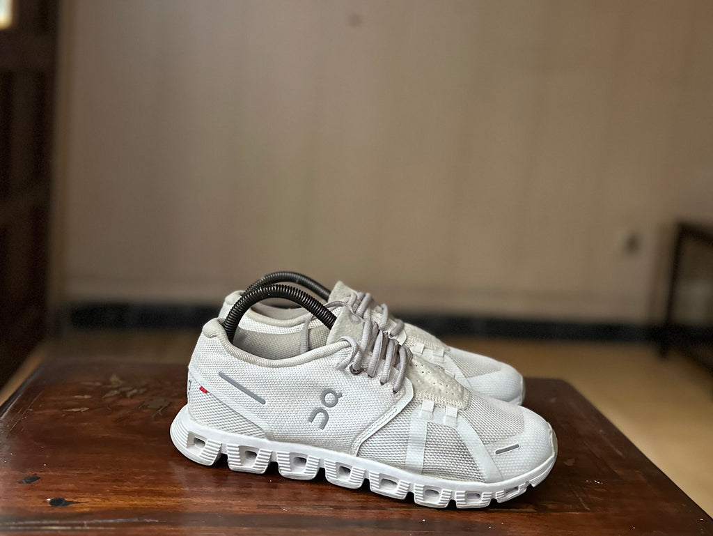 ORIGINAL ON Cloud 5 Triple White