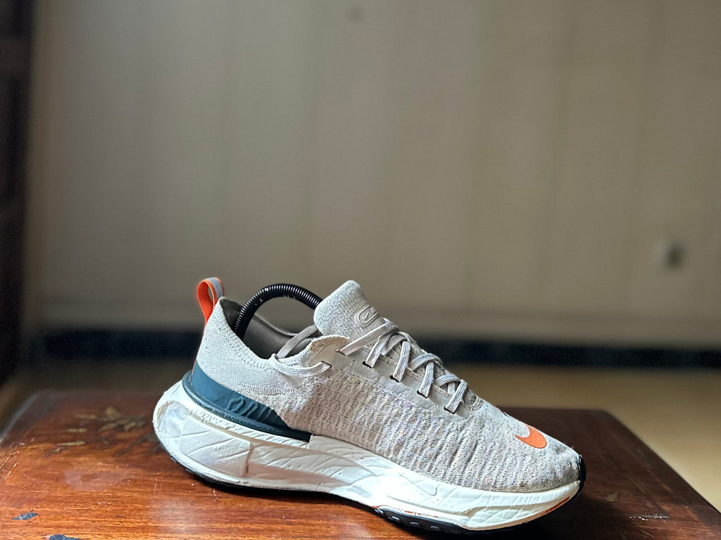 ORIGINAL Nike ZoomX Invincible Run 3 OatMeal Safety Orange