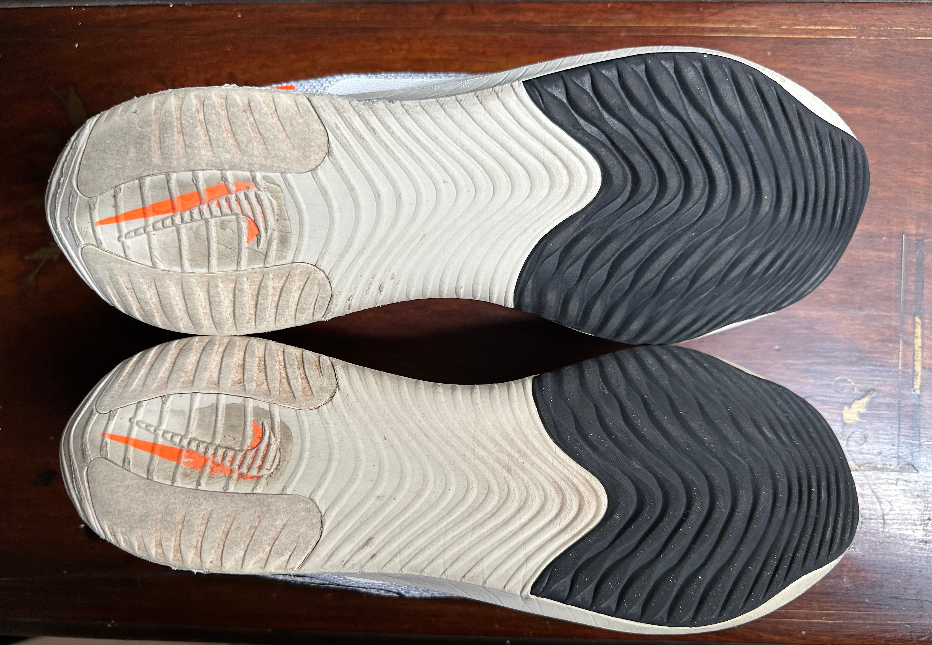 ORIGINAL Nike ZoomX StreakFly White Black Photon Dust Uk size: 7 Eu: 41
