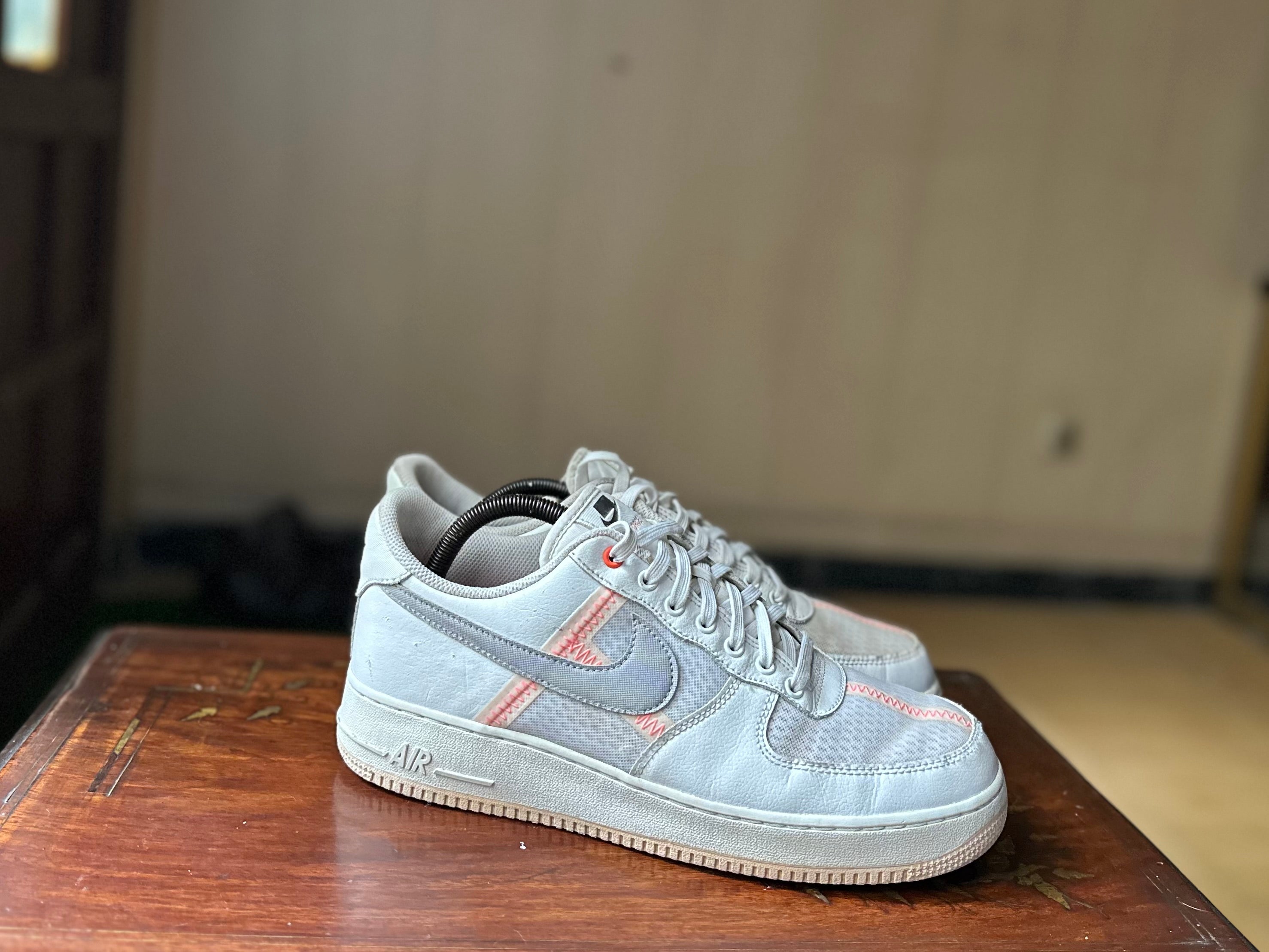 ORIGINAL Nike AirForce 1 Low Transparent White Grey Uk size: 9
Eu: 44