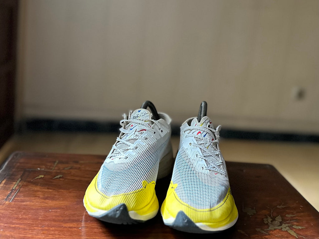 ORIGINAL Nike ZoomX VaporFly Next% 2 White Yellow Strike (Carbon Plated)