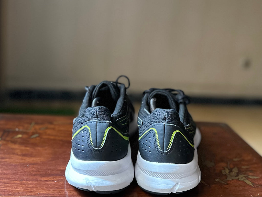 ORIGINAL Asics Jolt 3 Black Hazard Green Uk size: 11
Eu: 46