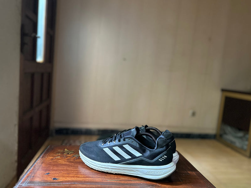 ORIGINAL Adidas SL20 Core Black White Stripes Uk size: 9
Eu: 43.1/3