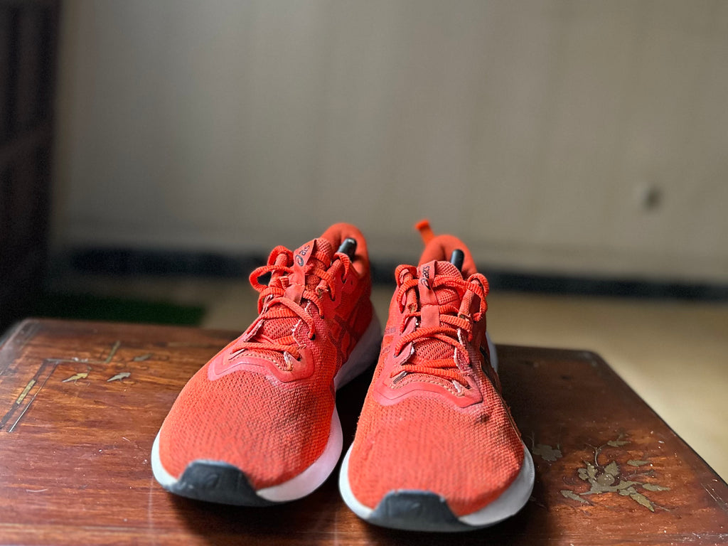 ORIGINAL Asics VersaBlast 2 Flash Red White Uk size: 9
Eu: 44
