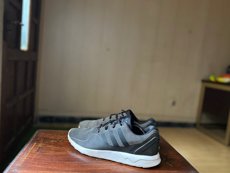 ORIGINAL Adidas ZX Flux ADV Tech Black/Black/White Uk size: 11
Eu: 46 Condition: 9/10