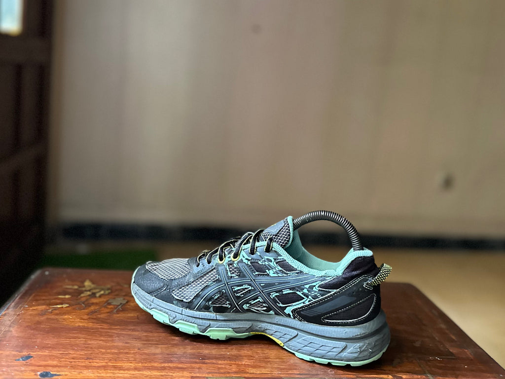 ORIGINAL Asics Gel-Venture 6 Black Neon Lime Uk size: 6
Eu: 40 Condition: 9.5/10