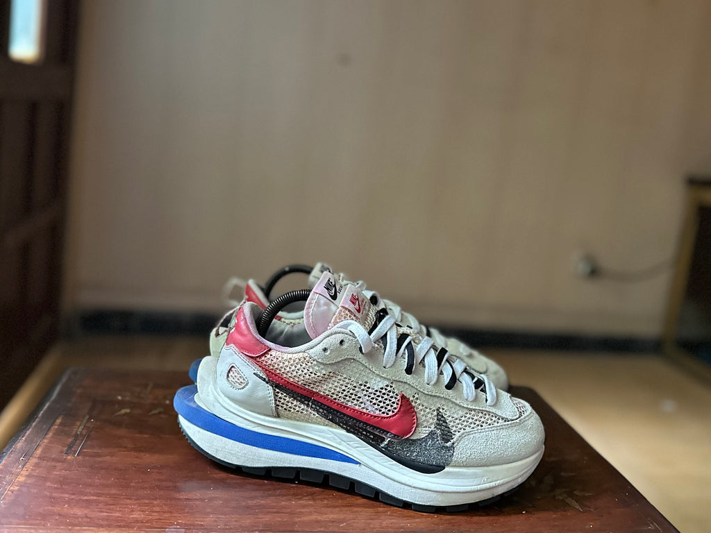 ORIGINAL Nike X Sacai VaporWaffle Sail Royal Uk size: 8
Eu: 42.5