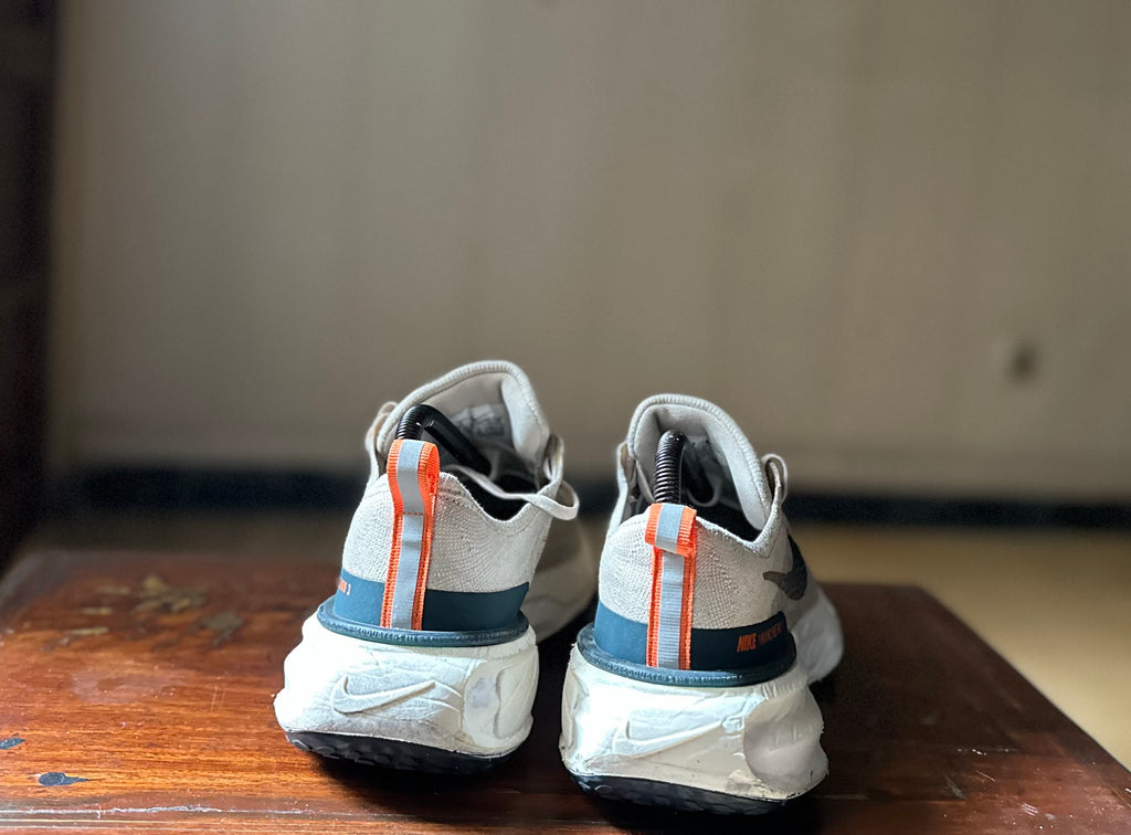 ORIGINAL Nike ZoomX Invincible Run 3 OatMeal Safety Orange