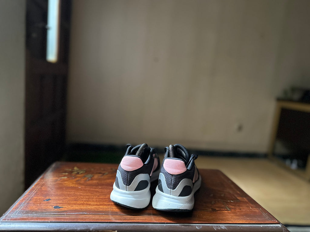 ORIGINAL Adidas RunFalcon 5 Black/Pink Uk size: 5.5
Eu: 38.5