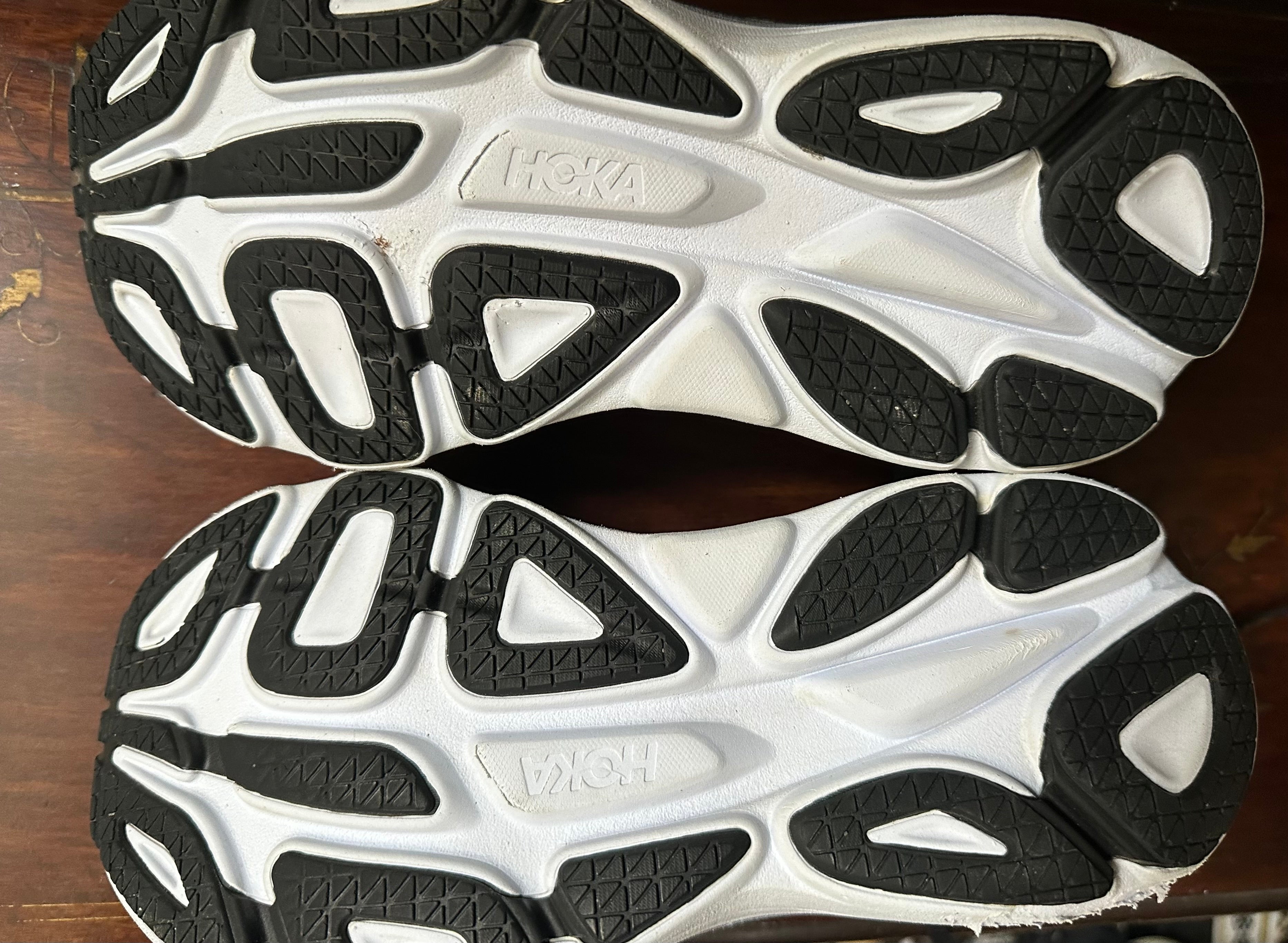 ORIGINAL Hoka Bondi 8 Black/White