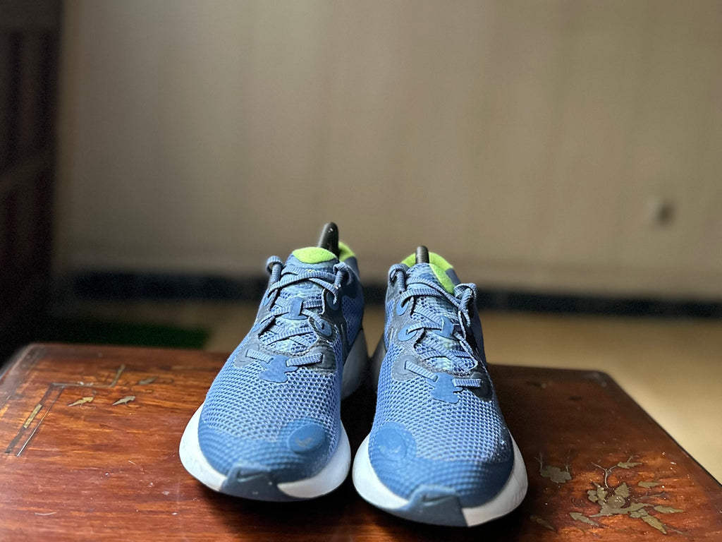 ORIGINAL Nike Renew Run 2 Diffused Blue Uk size: 7.5 Eu: 42