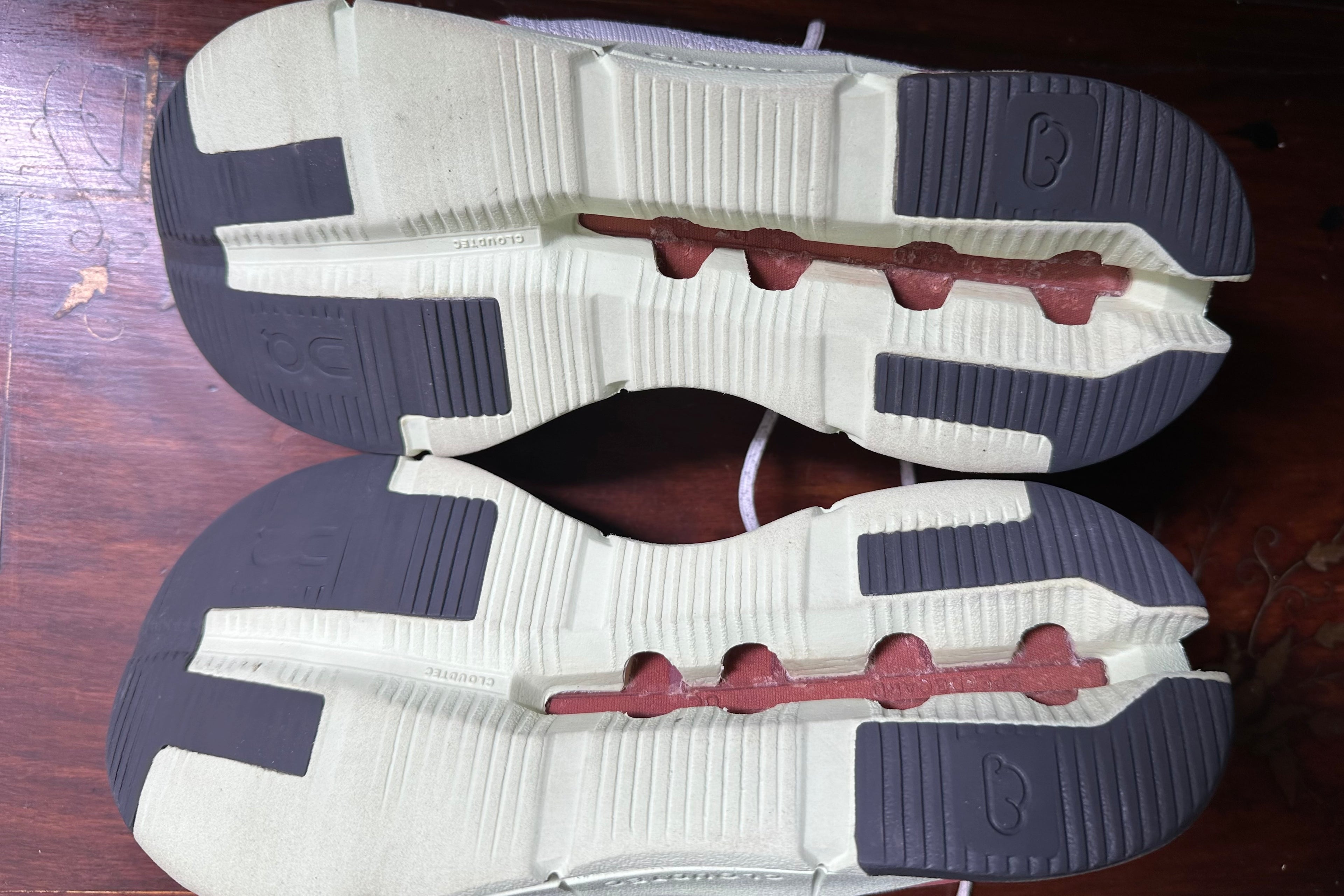 ORIGINAL On CloudNova White Lime Light Uk size: 5.5 Eu: 38.5