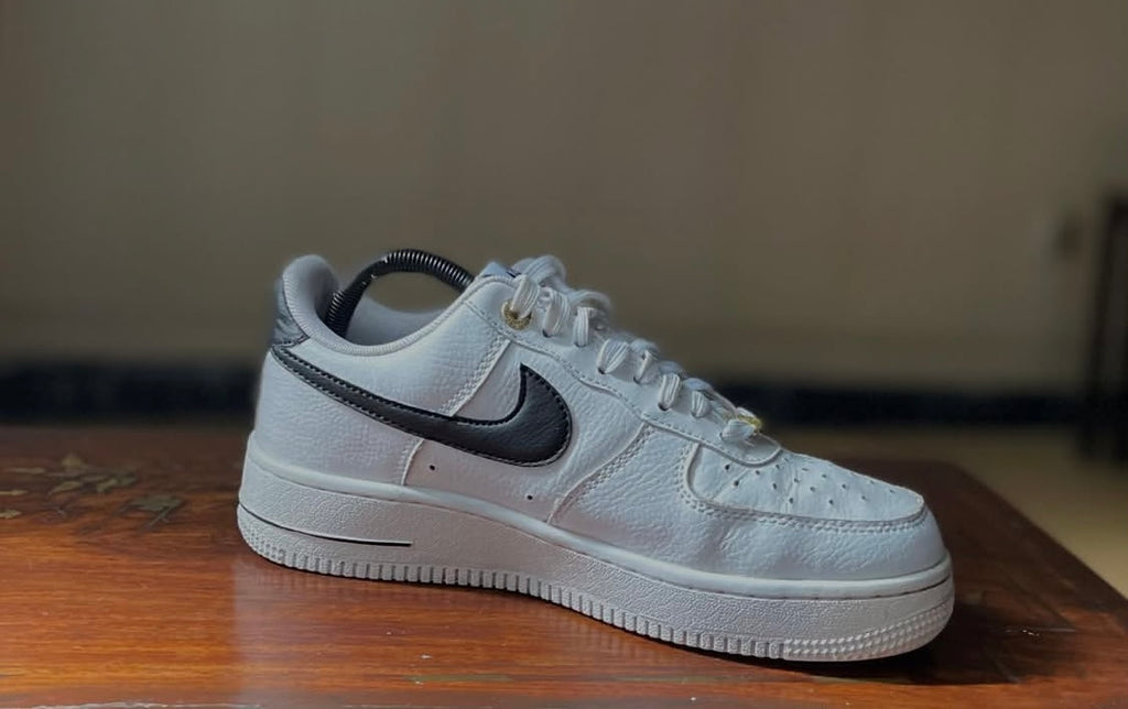 ORIGINAL Nike AirForce 1 Utility Black Swoosh