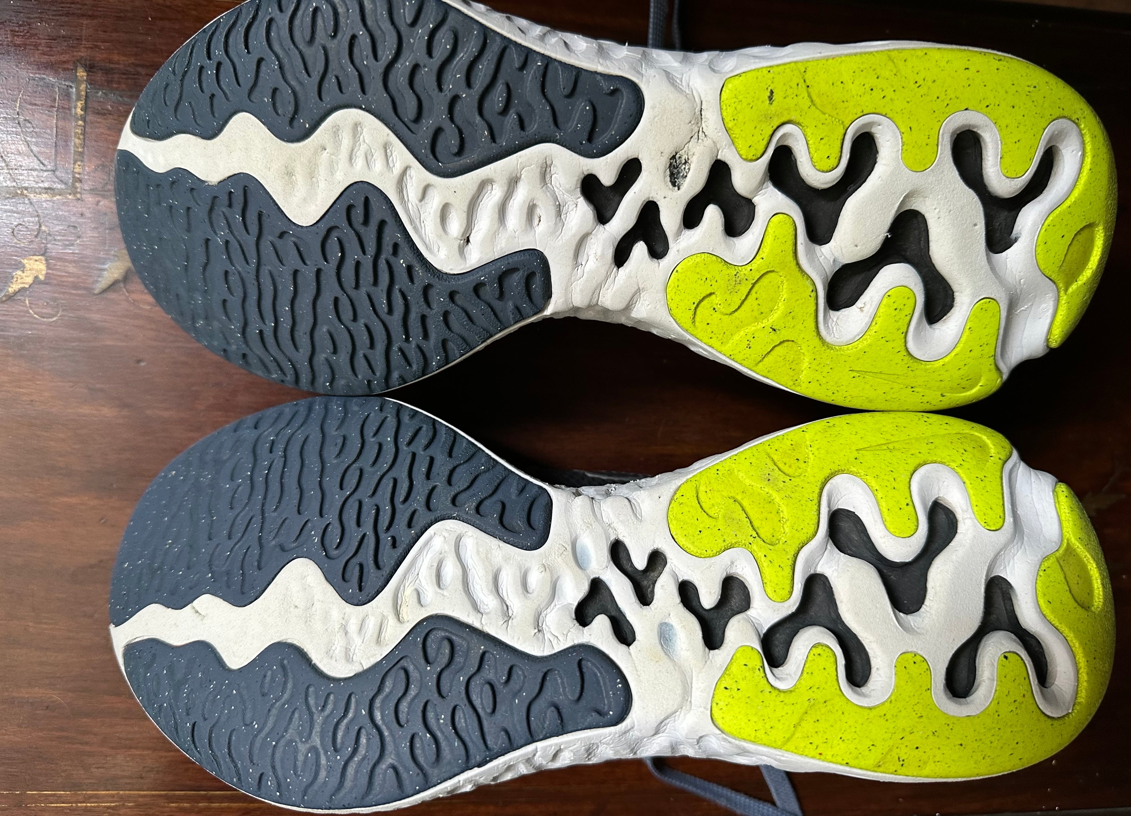 ORIGINAL Nike Renew Run 2 Diffused Blue Uk size: 7.5 Eu: 42